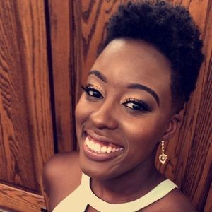 Meet your Posher, Alyssa